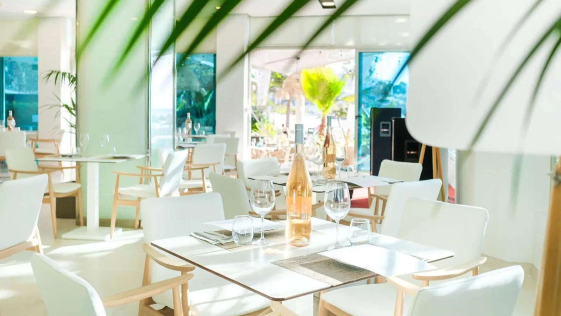 Hotel Agua Beach 